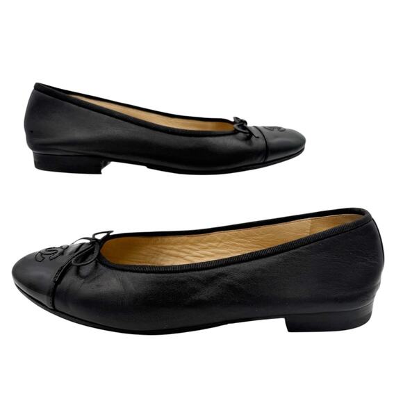 Chanel CC Cap Toe Black Leather Ballet Flat Shoes Size 38 US 7-7.5 - Picture 9 of 11